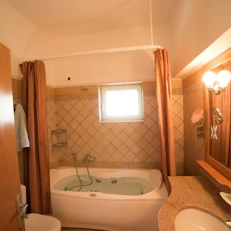 Ourdreamhouses Hereou Loutraki Гостевой дом