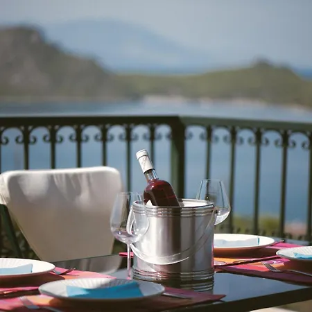 Ourdreamhouses Hereou Loutraki Гостевой дом 4*