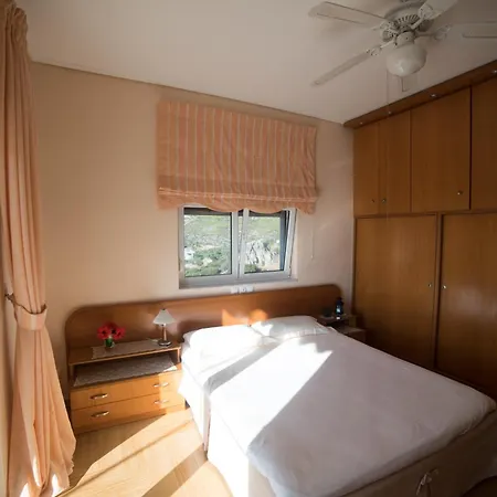 Ourdreamhouses Hereou Loutraki 4*