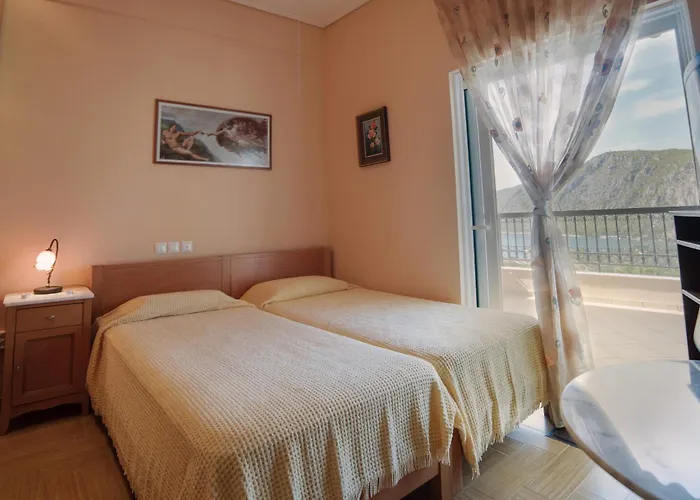 Ourdreamhouses Hereou Loutraki Vouliagmeni insjö