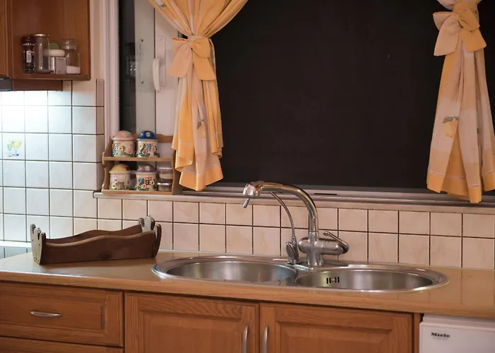 Ourdreamhouses Hereou Loutraki ゲストハウス ブリアグメニ湖