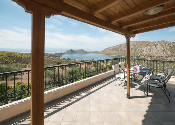 Ourdreamhouses Hereou Loutraki 4*