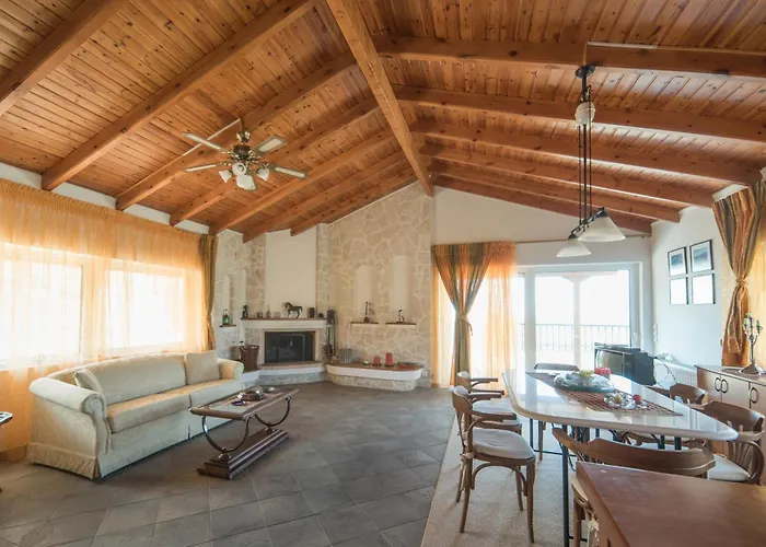 Ourdreamhouses Hereou Loutraki ゲストハウス 4*