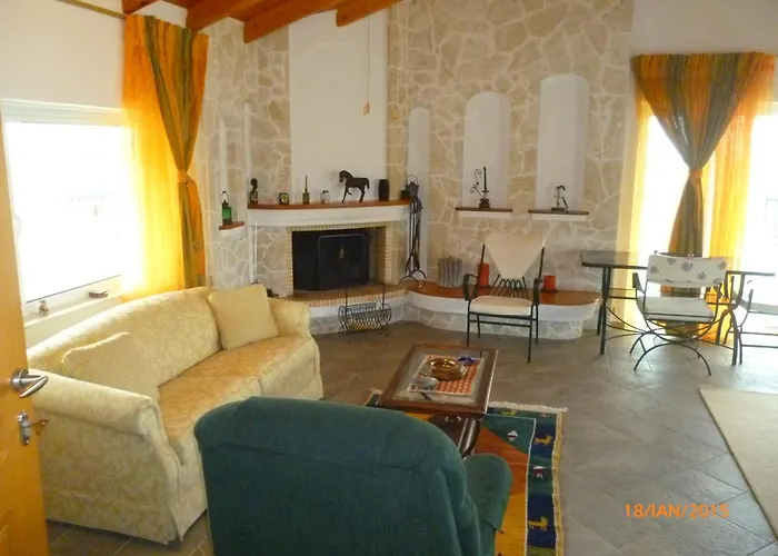 Ourdreamhouses Hereou Loutraki ゲストハウス